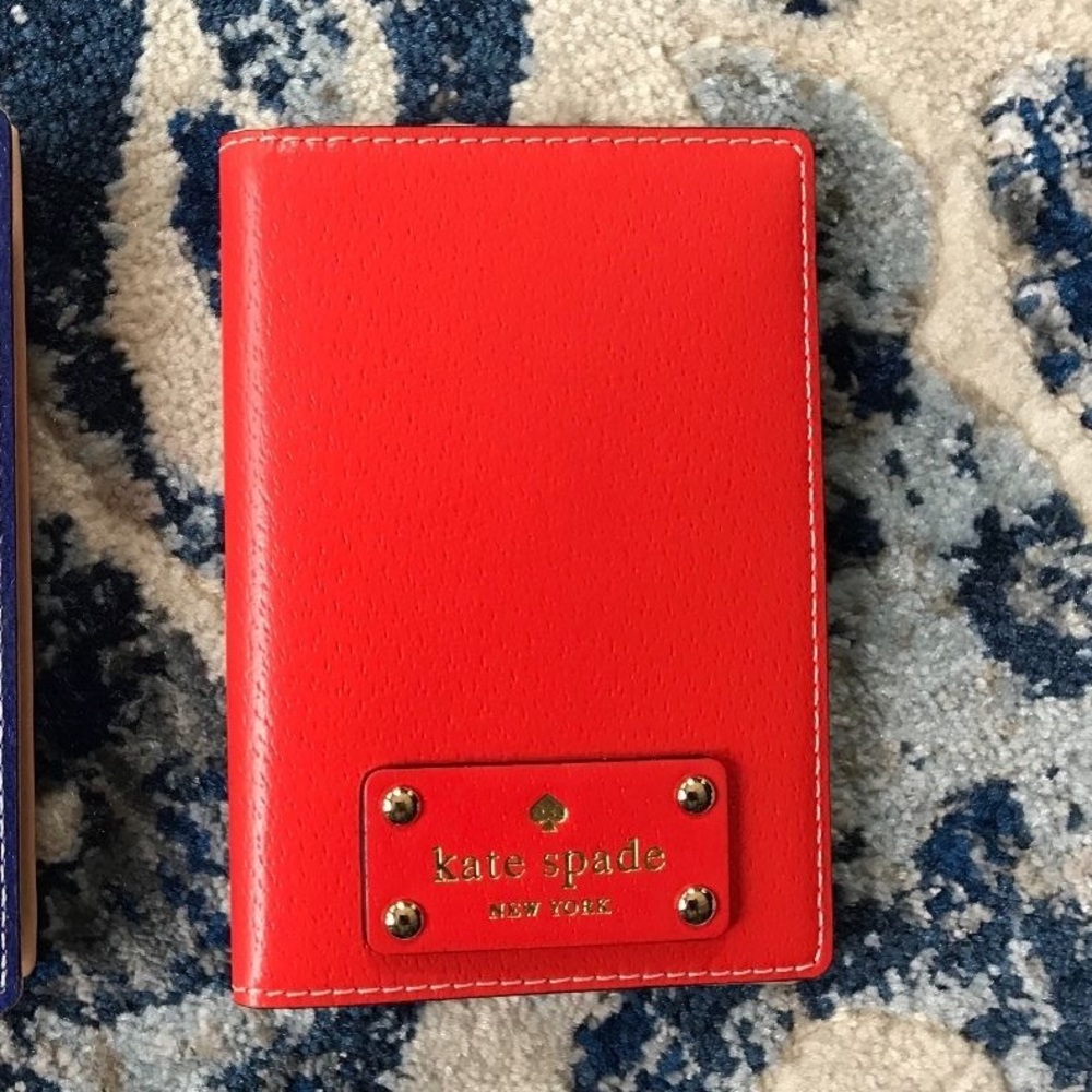 RARE! Kate Spade Passport Holder in GIFT BOX Red Leather - Picture 14 of 15